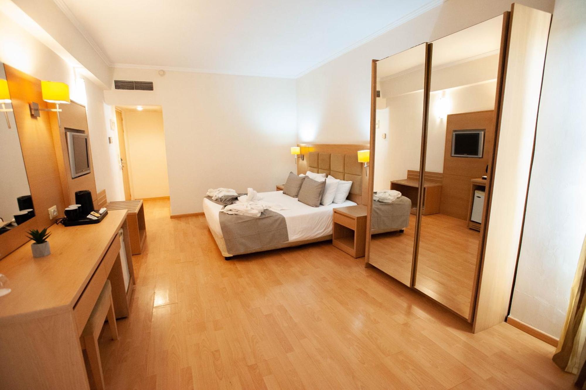 Hotel Rhodos Horizon Marina - Adults Only 4*